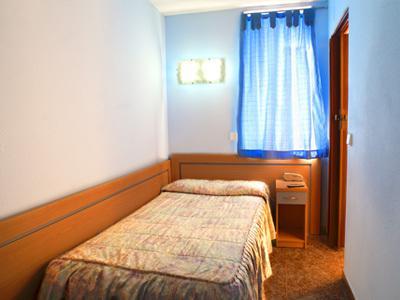 Hostal Xarau Cerdanyola del Vallès Værelse billede